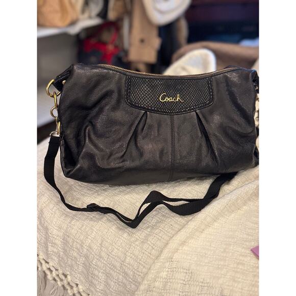 A194 Coach black with snakeskin bag - Picture 1 of 5